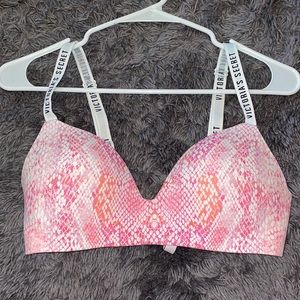 Victoria Secret 34D wireless bra